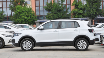 VW Tacqua Value Connect 1.5L AT